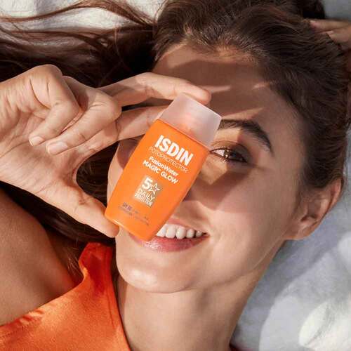 ISDIN Fotoprotector Fusion Water Magic glow SPF 30 - 2